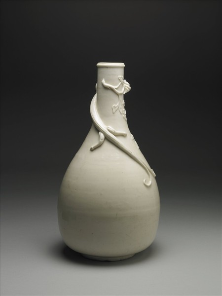 德化窯 白瓷螭紋瓶