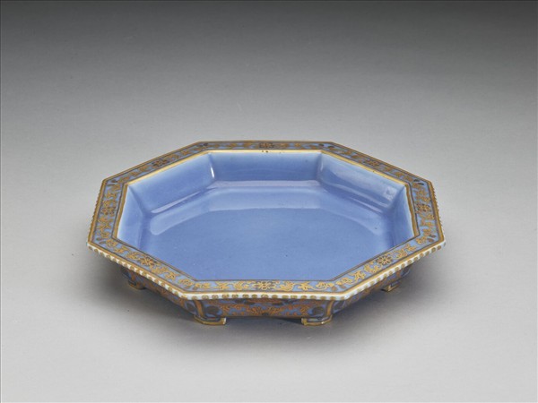 天藍釉描金銀番蓮紋八方盆托