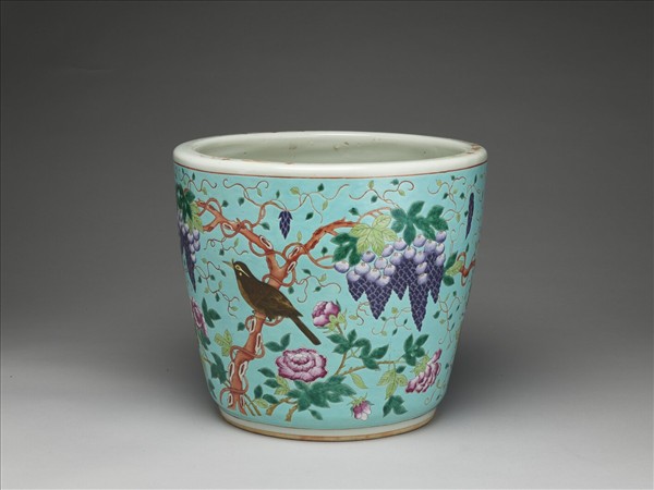 粉彩藍地紫藤花鳥紋花盆
