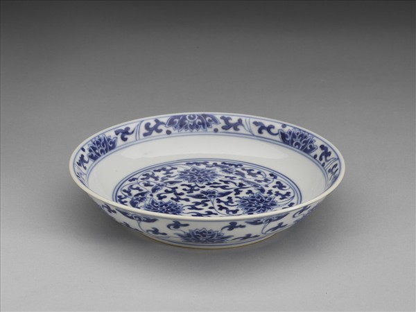 青花番蓮紋盤