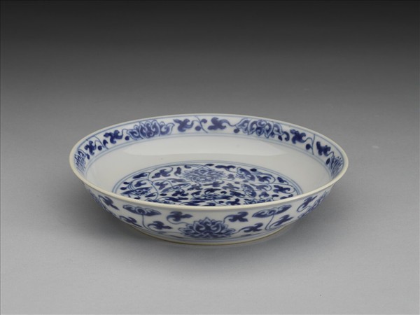 青花番蓮紋盤