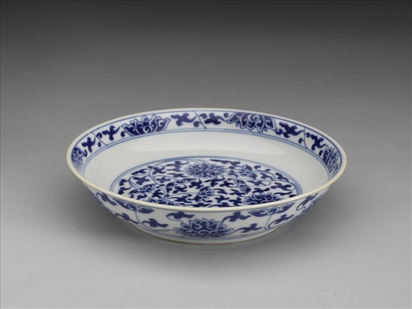青花番蓮紋盤
