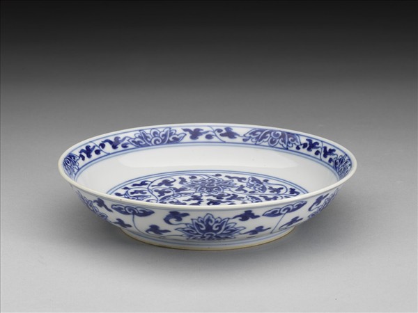 青花番蓮紋盤