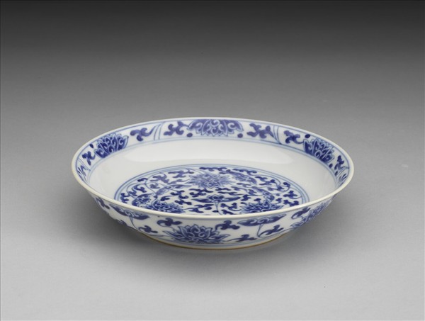 青花番蓮紋盤