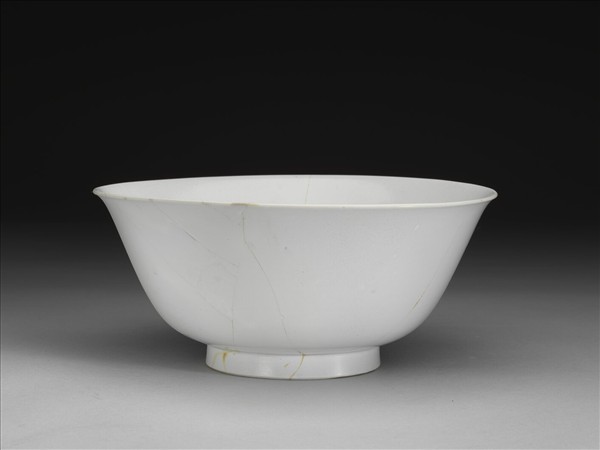 甜白釉碗
