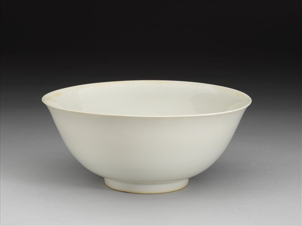 甜白釉碗