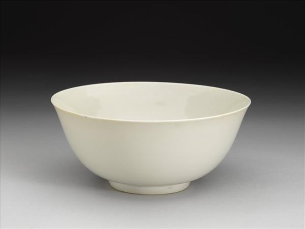 甜白釉碗