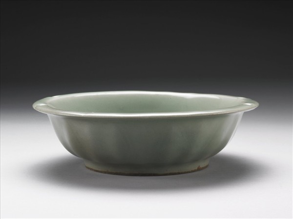 龍泉窯 青瓷雙魚紋洗