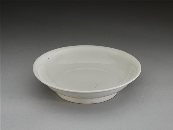 甜白釉碟