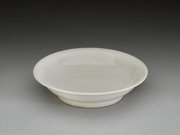 甜白釉碟