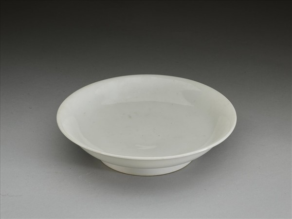 甜白釉碟