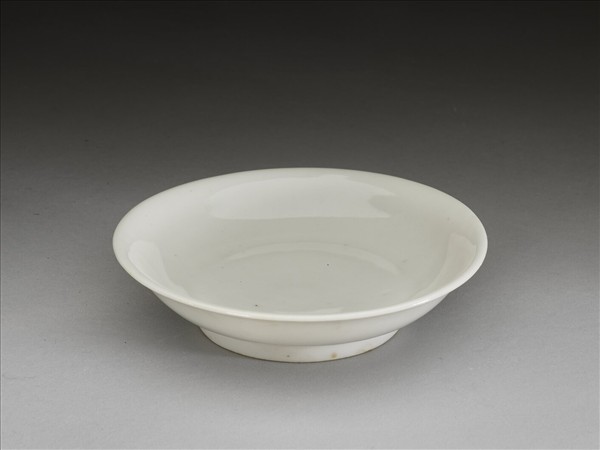 甜白釉碟