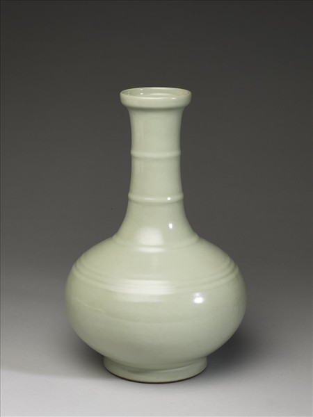 青瓷弦紋盤口壺