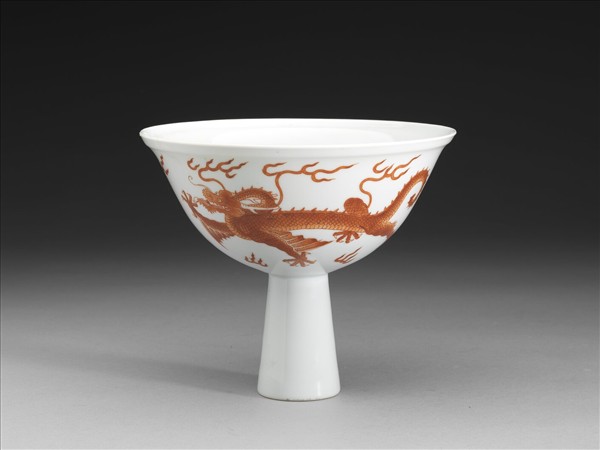 白瓷描紅雙龍紋高足碗
