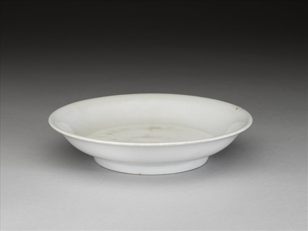 甜白釉碟