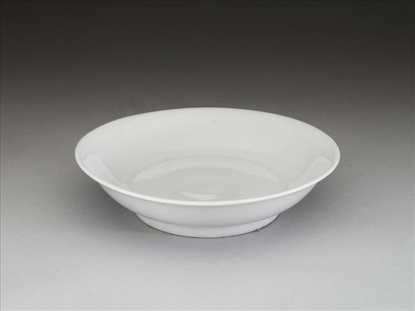 甜白釉碟