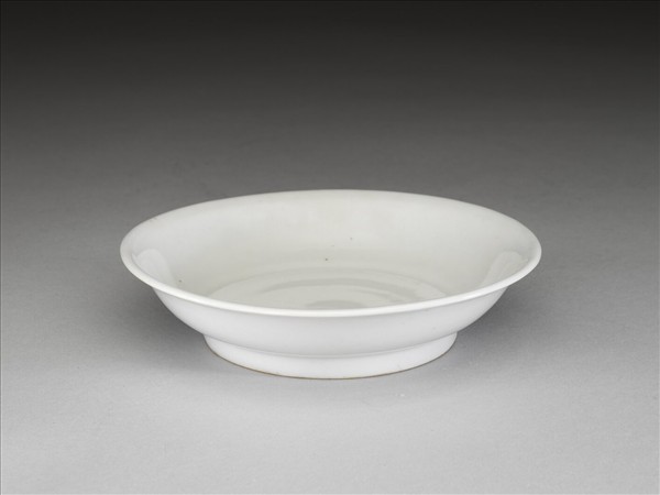 甜白釉碟