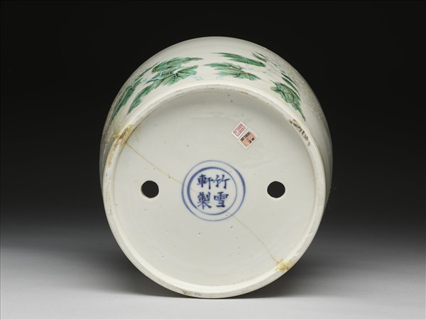 粉彩菊花紋花盆