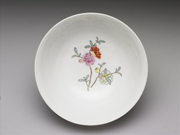 琺瑯彩山水樓閣碗