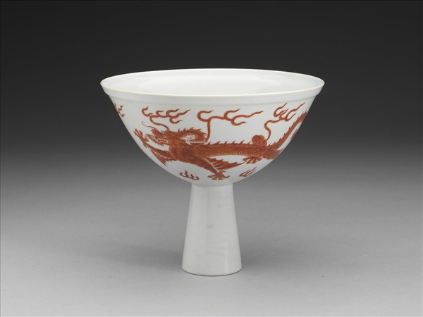 白瓷描紅雙龍紋高足碗