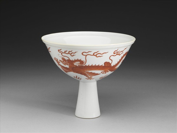 白瓷描紅雙龍紋高足碗