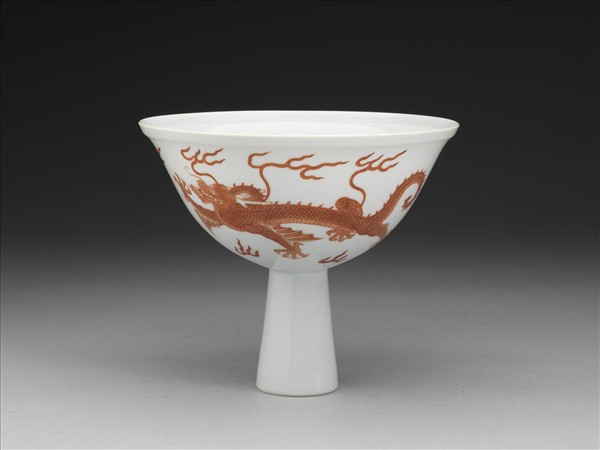 白瓷描紅雙龍紋高足碗
