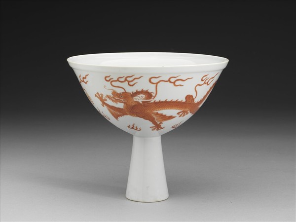 白瓷描紅雙龍紋高足碗