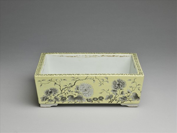 粉彩墨菊紋長方盆
