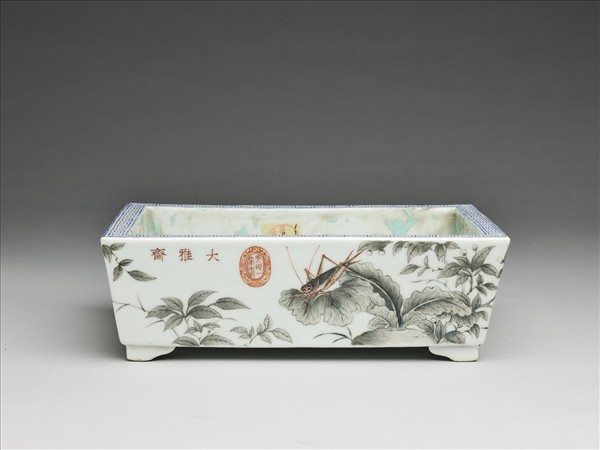 粉彩赭墨園圃圖盆