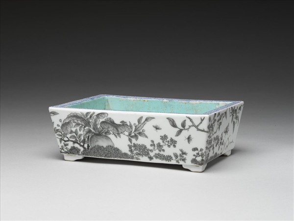 粉彩赭墨園圃圖盆