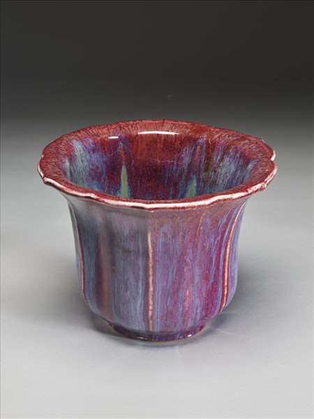 仿鈞釉蓮花式花盆