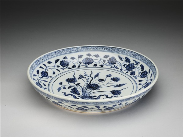 青花一把蓮紋盤