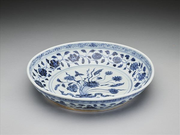 青花一把蓮紋盤