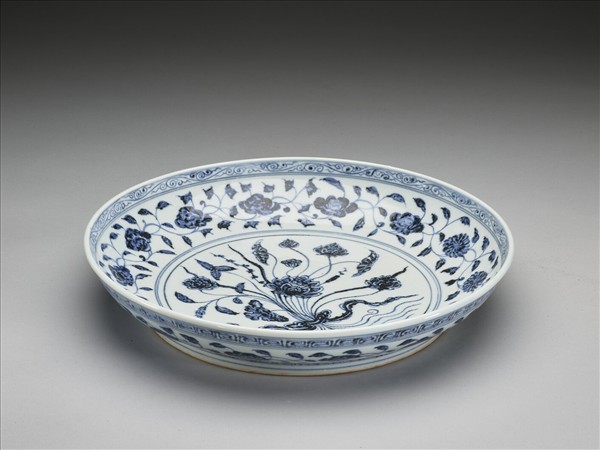 青花一把蓮紋盤