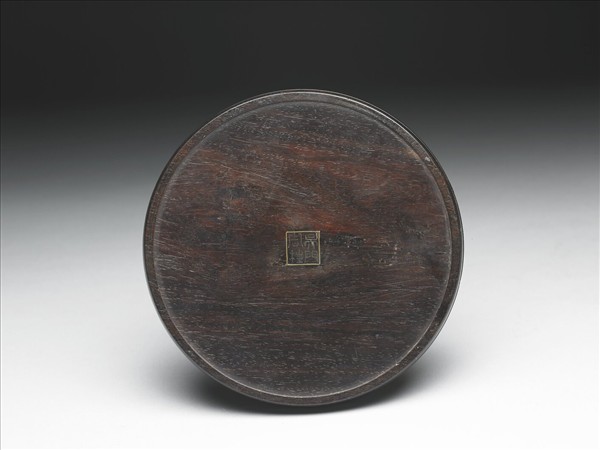 嵌花鳥紋圓木盒