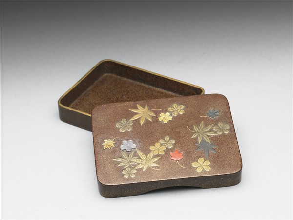 楓蒔繪方盒