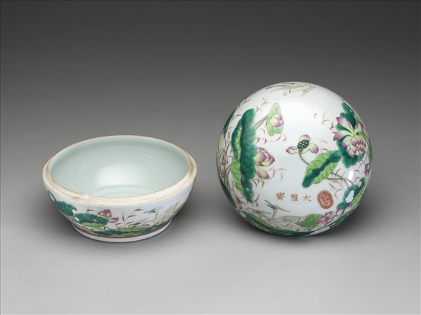 大雅齋款 粉彩蓮塘鷺鷥蓋盒