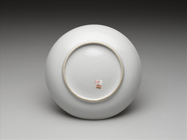 甜白釉盤