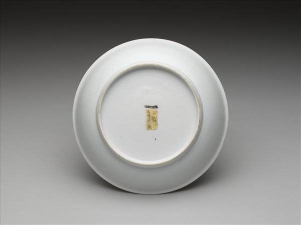 甜白釉盤
