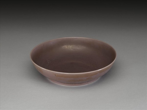 茄皮紫釉桃實紋盤