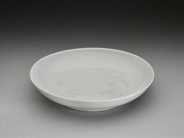 甜白釉盤