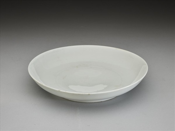 甜白釉盤