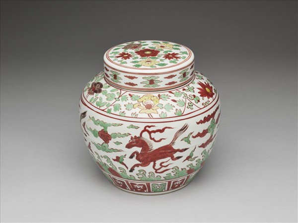 五彩天馬紋蓋罐