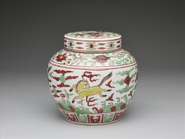 五彩天馬紋蓋罐