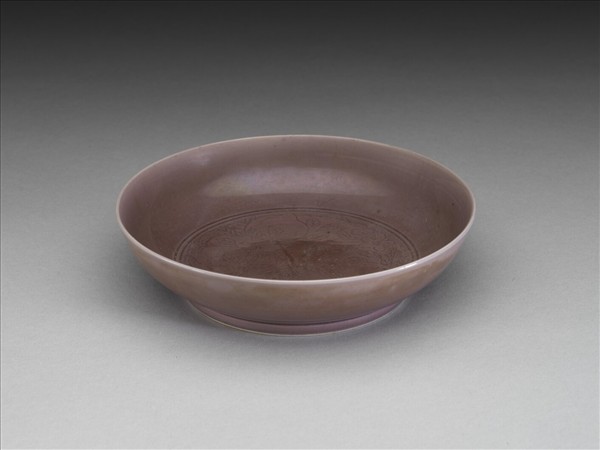 茄皮紫釉桃實紋盤