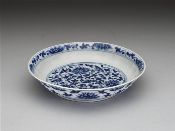 青花番蓮紋盤