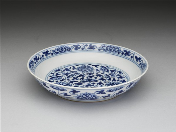 青花番蓮紋盤