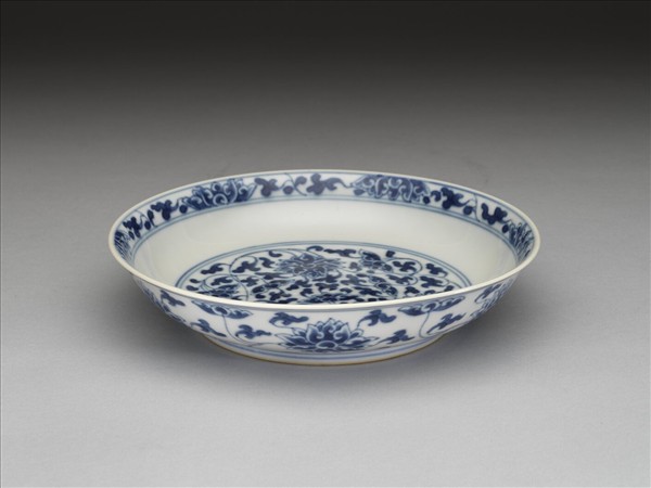 青花番蓮紋盤