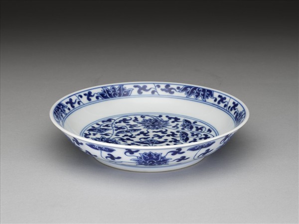青花番蓮紋盤