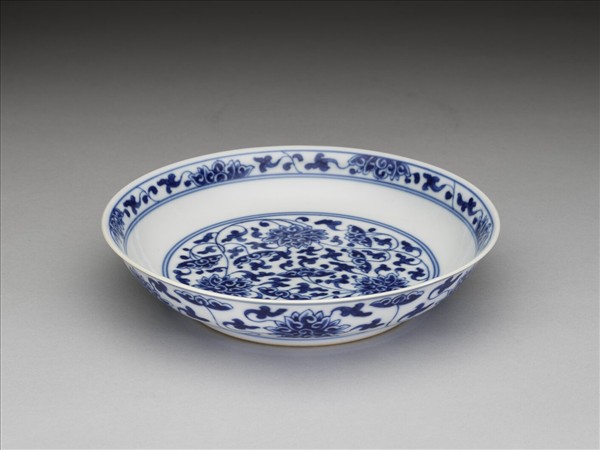 青花番蓮紋盤